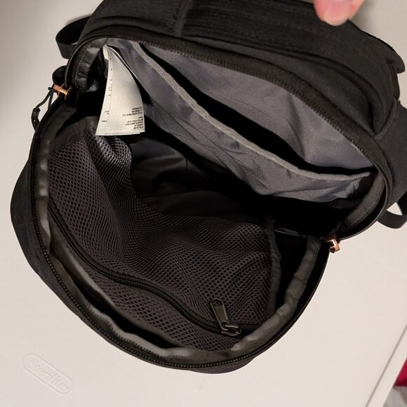 The North Face Borealis Mini Backpack Luxe, Black - Picture 11 of 12